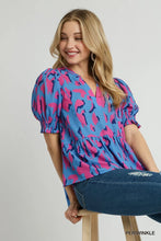 Load image into Gallery viewer, Abstract Print V-Neck Top with Smocked Sleeves
